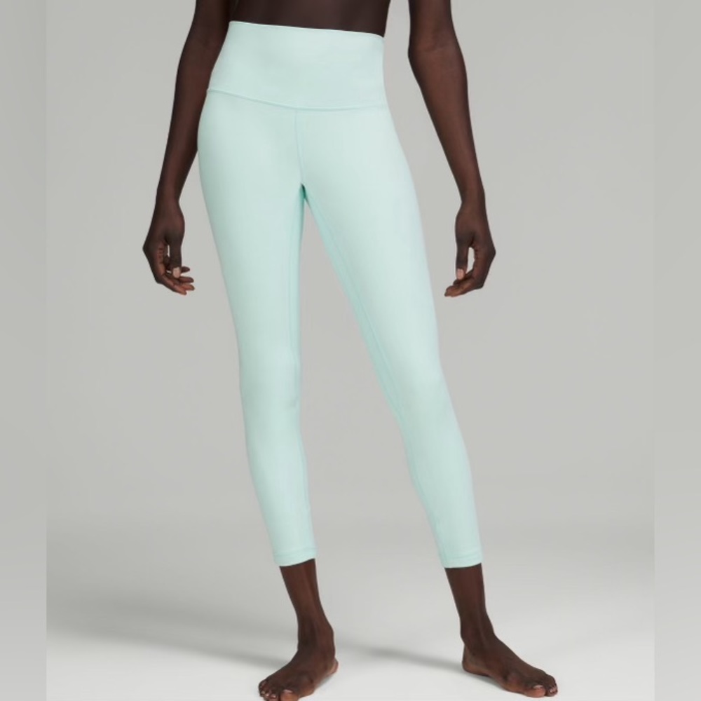 Lululemon Align HR Pant 25”. Size 6, Delicate Mint